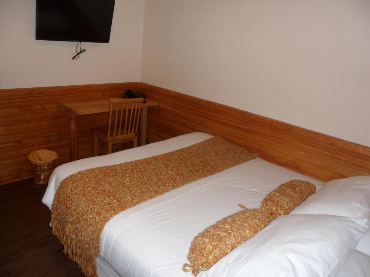 Dein Haus Hotel Y Departamentos Пуэрто-Варас Экстерьер фото